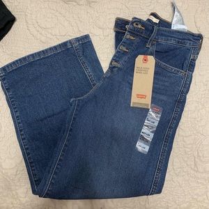 Levi’s mile high cropped wide legged jeans. NWT